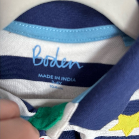 Boden Boys Colorful Embroidered Star Polo Size 3-4Y - Picture 2 of 4